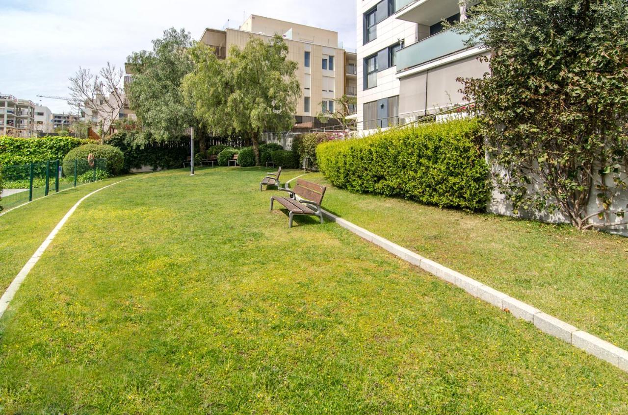 Spaces Garden Paradise 3 Bedroom, 3 Bathroom, Huge Private Garden-terrace, Pool- Sleeps Up To 8 * Sitges