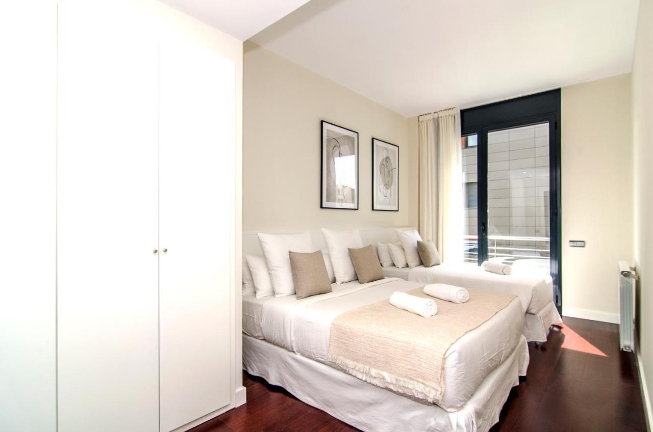 Apartment Spaces Garden Paradise 3 Bedroom, 3 Bathroom, Huge Private Garden-terrace, Pool- Sleeps Up To 8