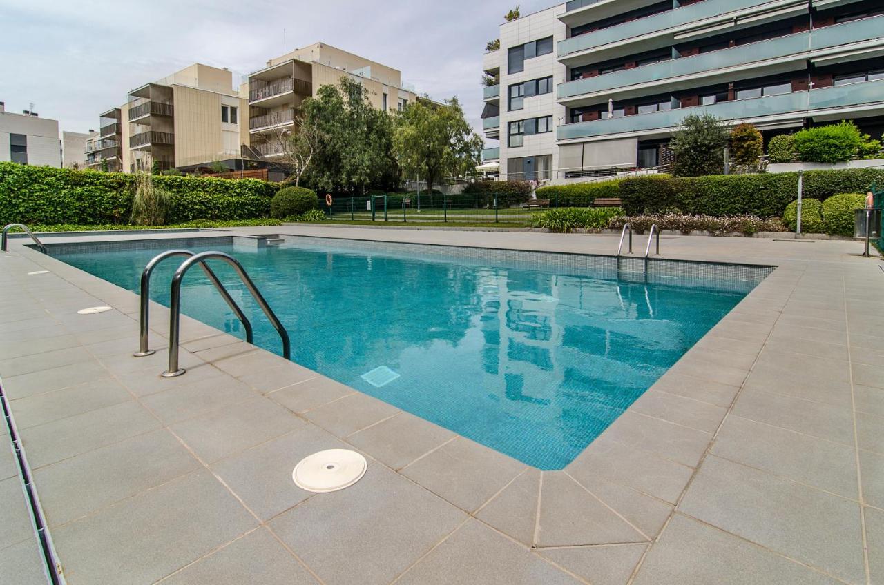 Spaces Garden Paradise 3 Bedroom, 3 Bathroom, Huge Private Garden-terrace, Pool- Sleeps Up To 8