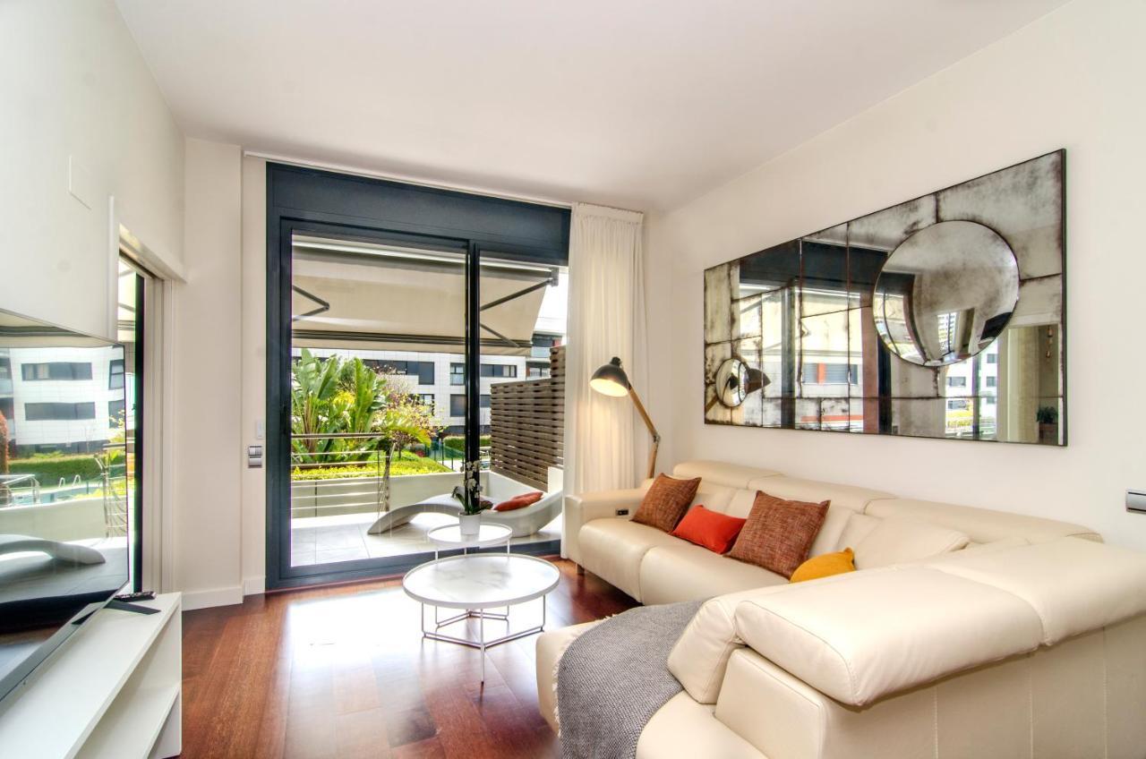 Spaces Garden Paradise 3 Bedroom, 3 Bathroom, Huge Private Garden-terrace, Pool- Sleeps Up To 8 Sitges