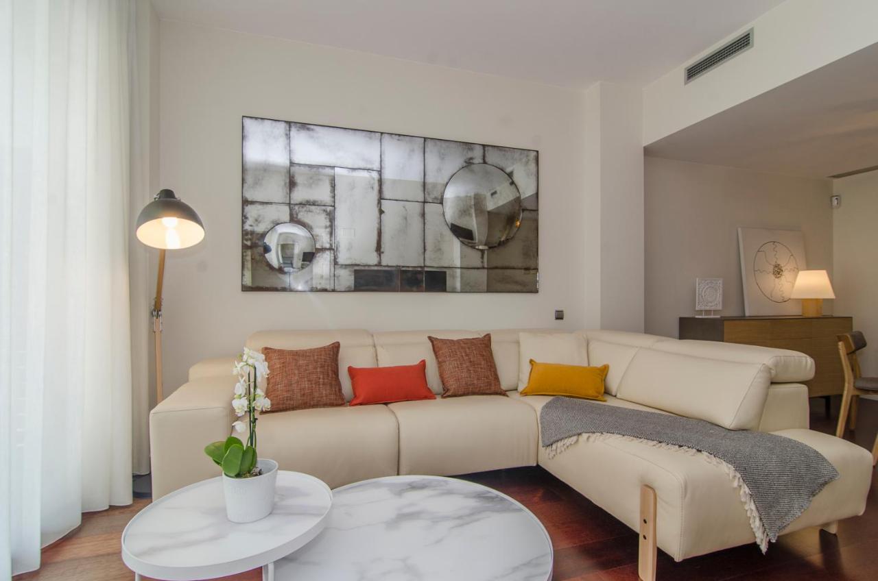 Spaces Garden Paradise 3 Bedroom, 3 Bathroom, Huge Private Garden-terrace, Pool- Sleeps Up To 8 Appartement Sitges