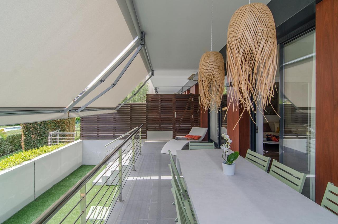 Apartment Spaces Garden Paradise 3 Bedroom, 3 Bathroom, Huge Private Garden-terrace, Pool- Sleeps Up To 8 Sitges