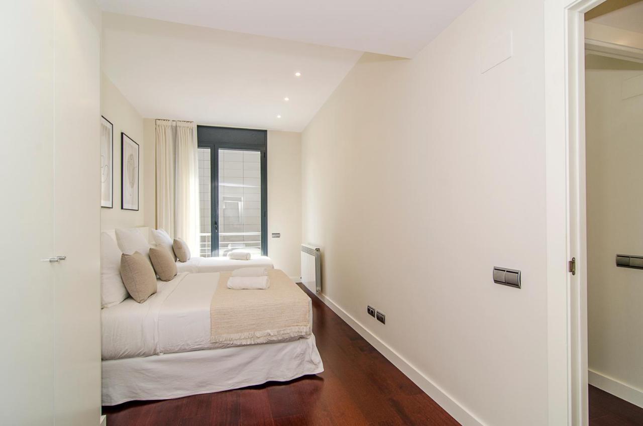 Spaces Garden Paradise 3 Bedroom, 3 Bathroom, Huge Private Garden-terrace, Pool- Sleeps Up To 8 Apartment