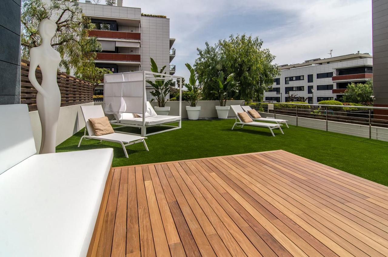 Spaces Garden Paradise 3 Bedroom, 3 Bathroom, Huge Private Garden-terrace, Pool- Sleeps Up To 8 Apartment *