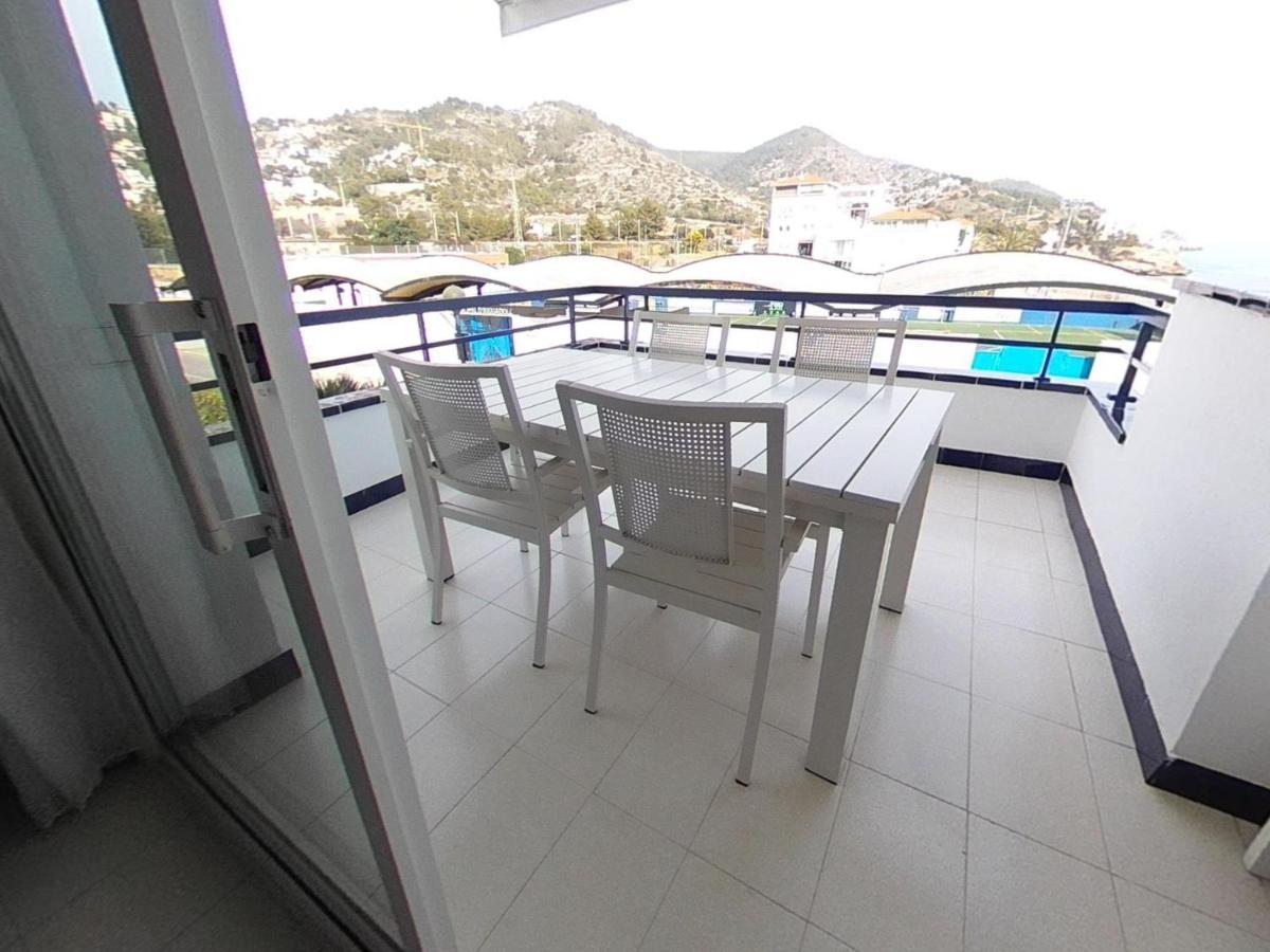 Romantic Apart * Sitges