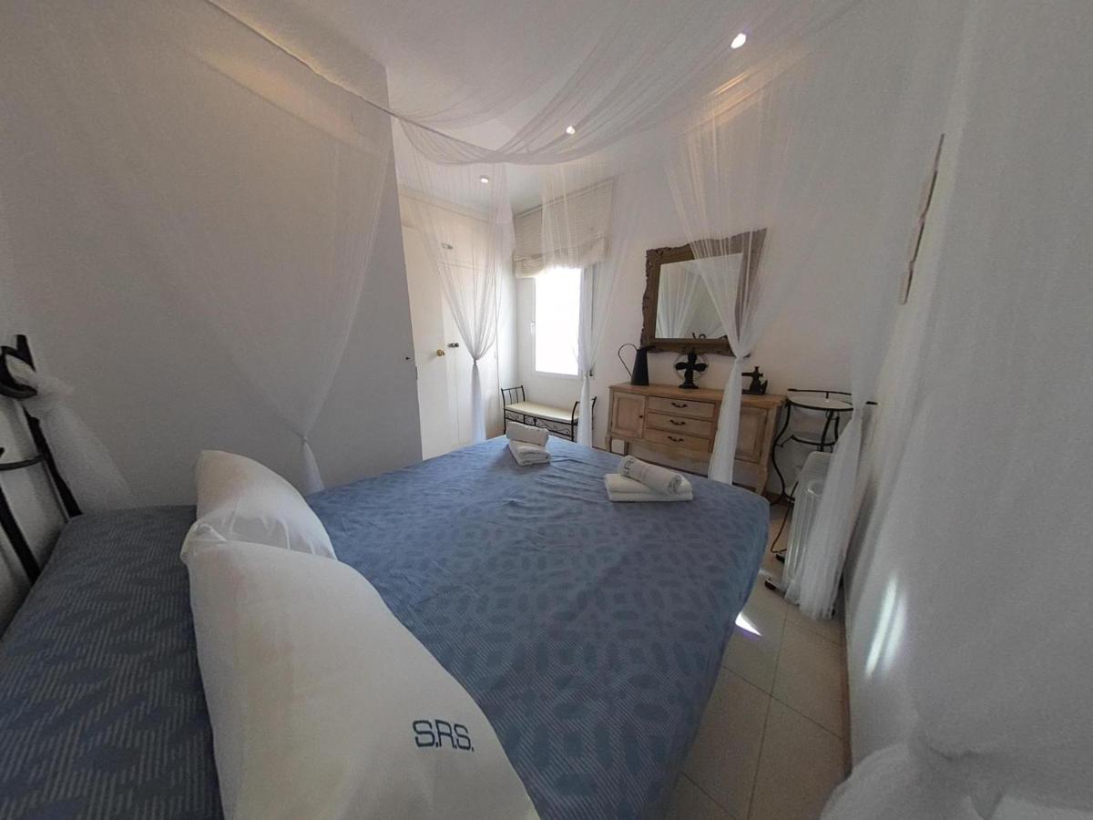 Romantic Apart * Sitges