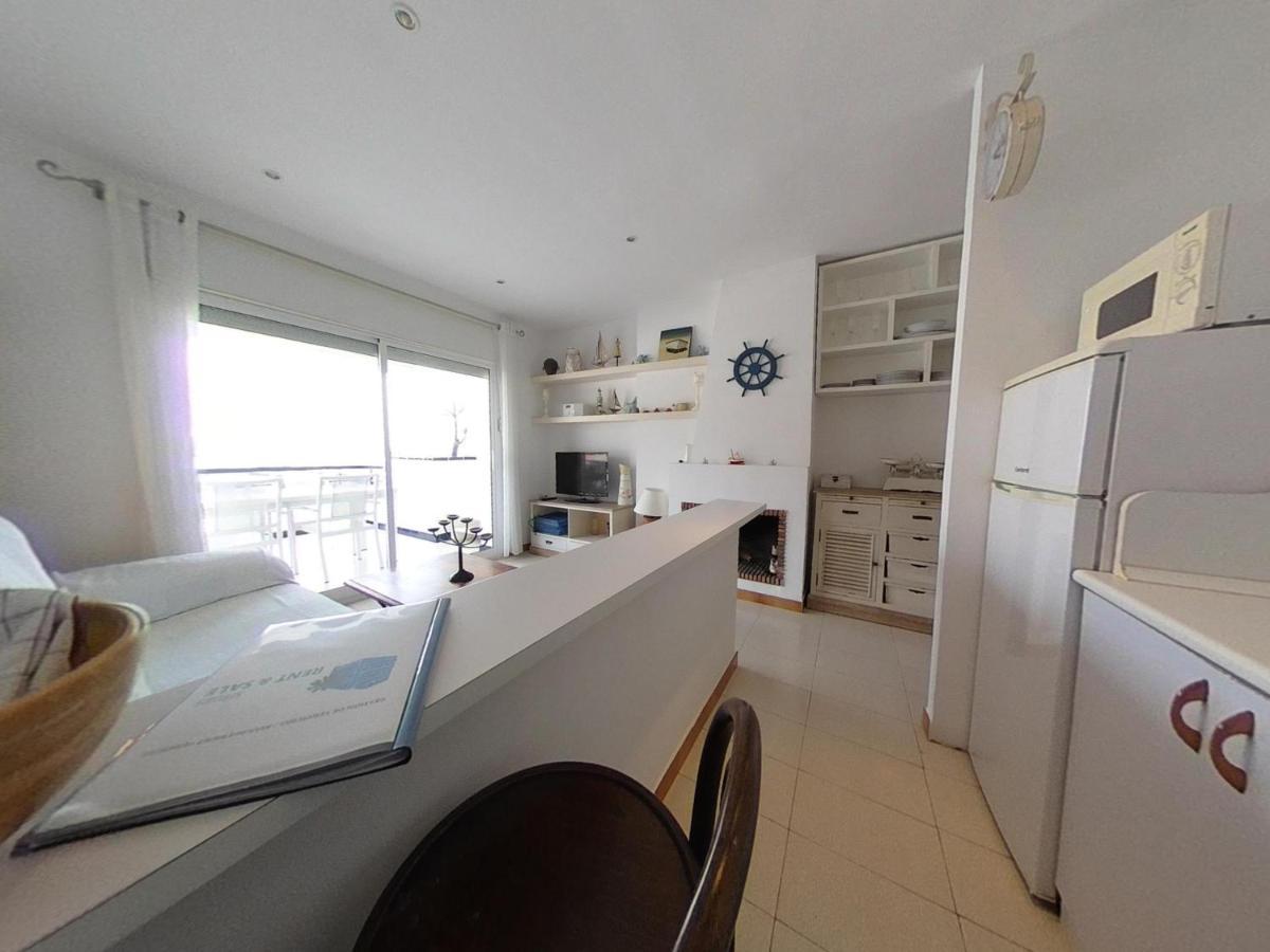 Romantic Apart * Sitges