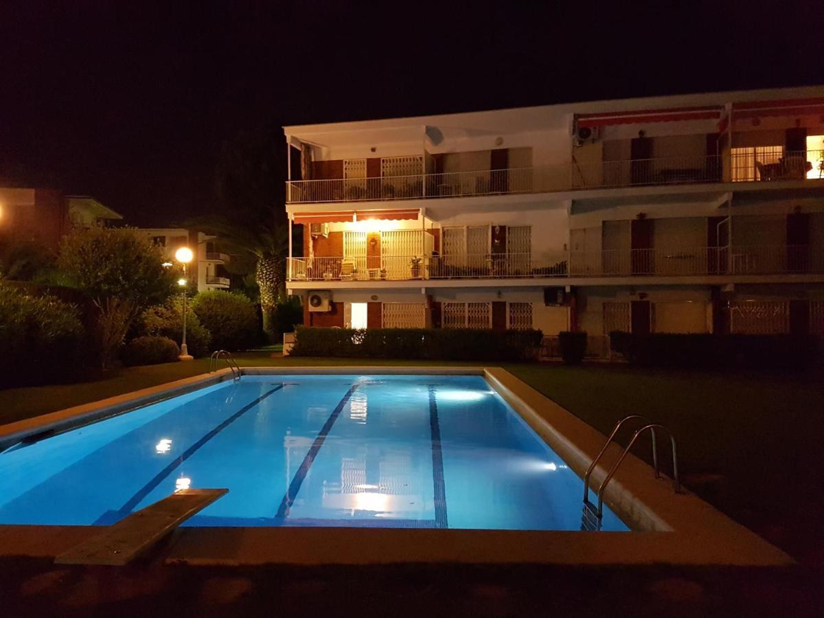 With Pool Near By Hello Homes Apartamento *