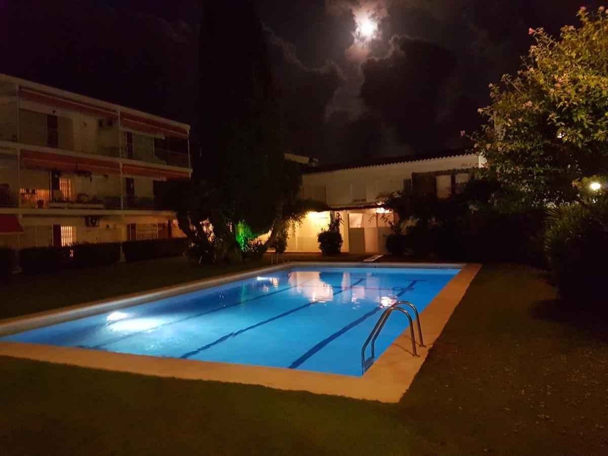 With Pool Near By Hello Homes Apartamento