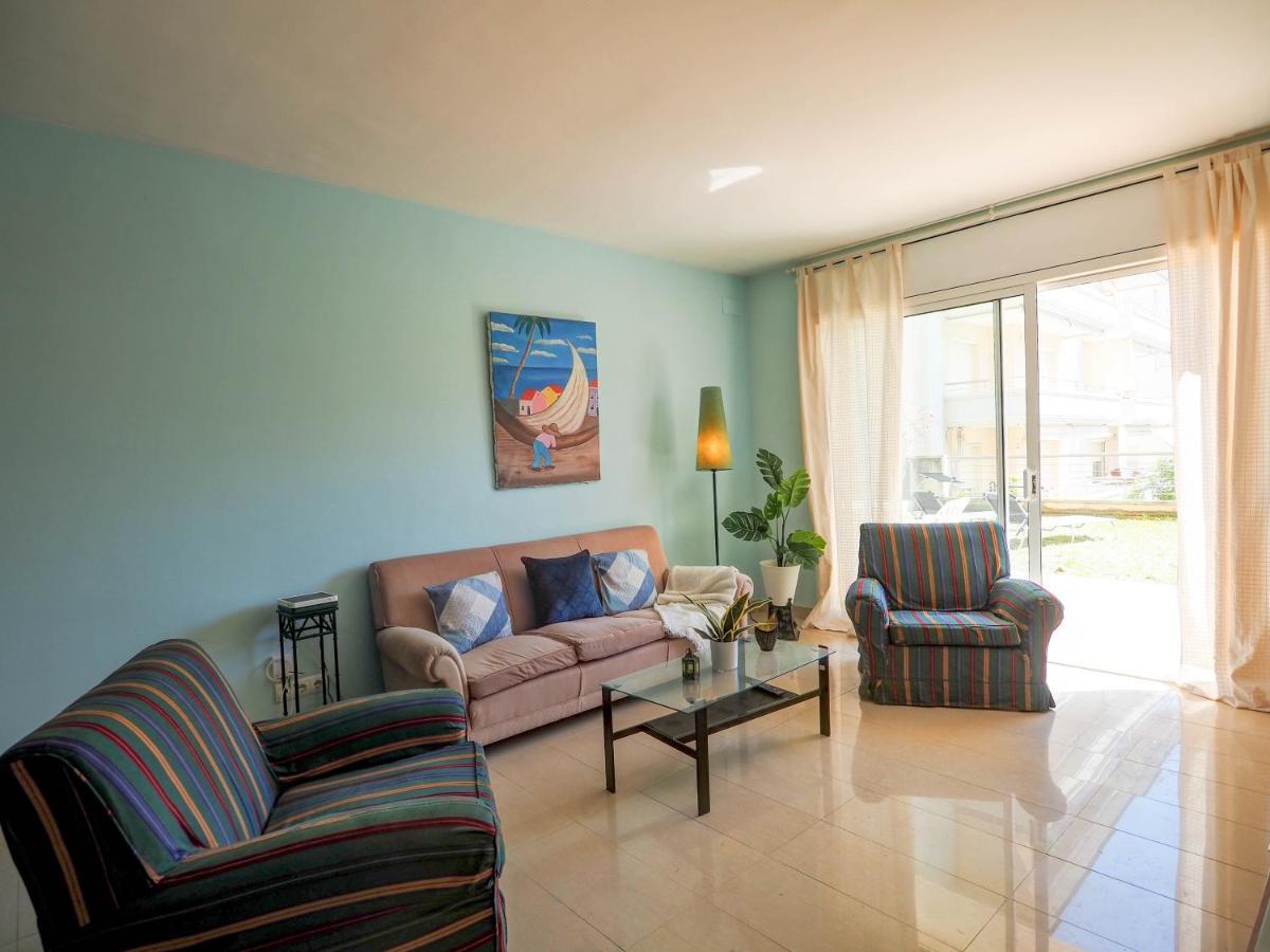 Apartment Flip Flop House By Hello Homes *