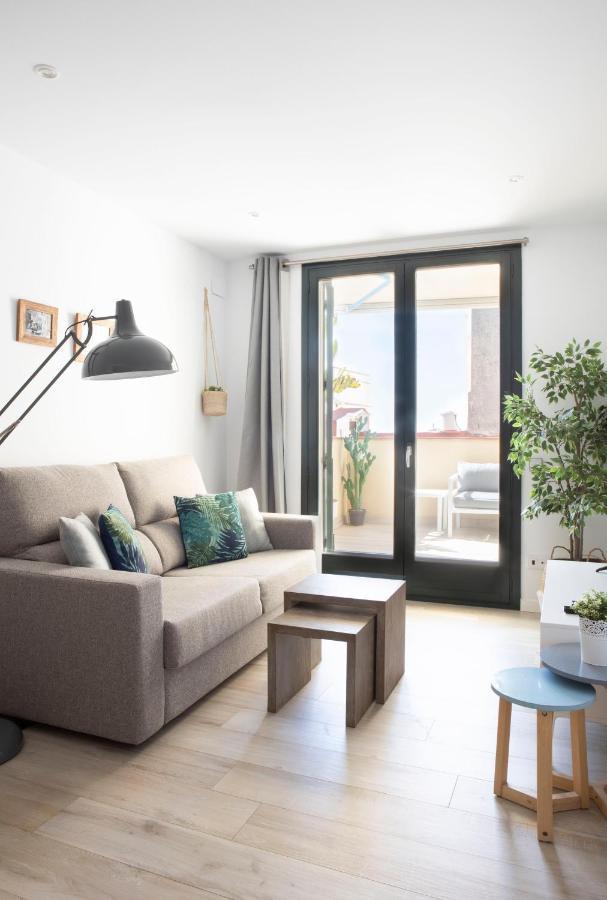 Urban Apartment *