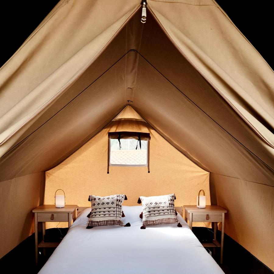 Holacamp Garrofer 2*