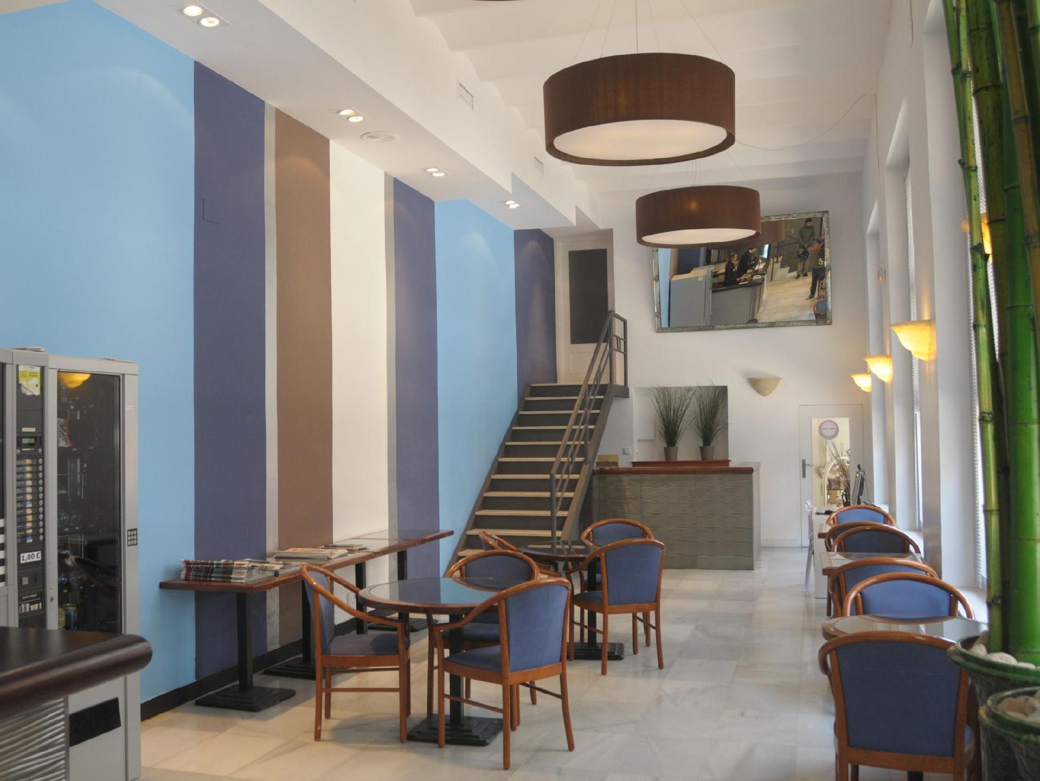 Subur Hotel 3*
