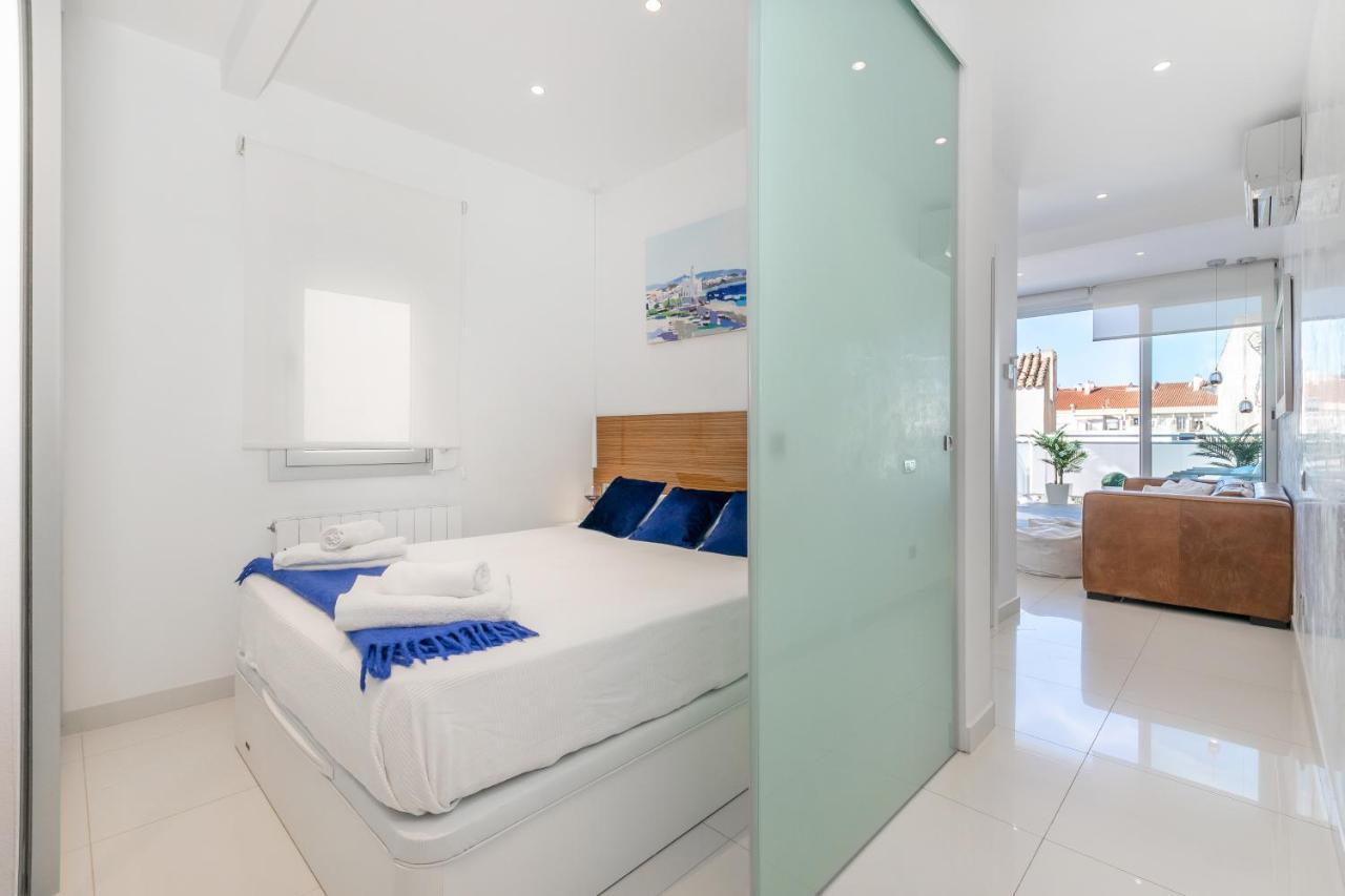 Penthouse Apartment *