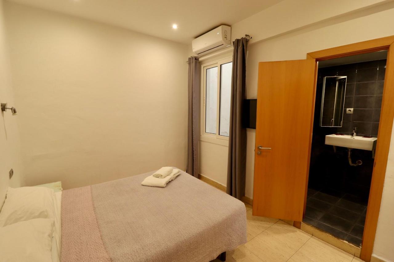 Ibiza Hotel *