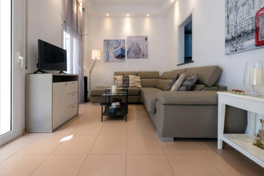 Vive La Playa Y La Noche De Aqui Apartment Sitges