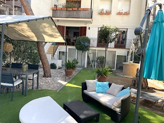 3 Bedroom With Private Garden On Location Centre Apartment *