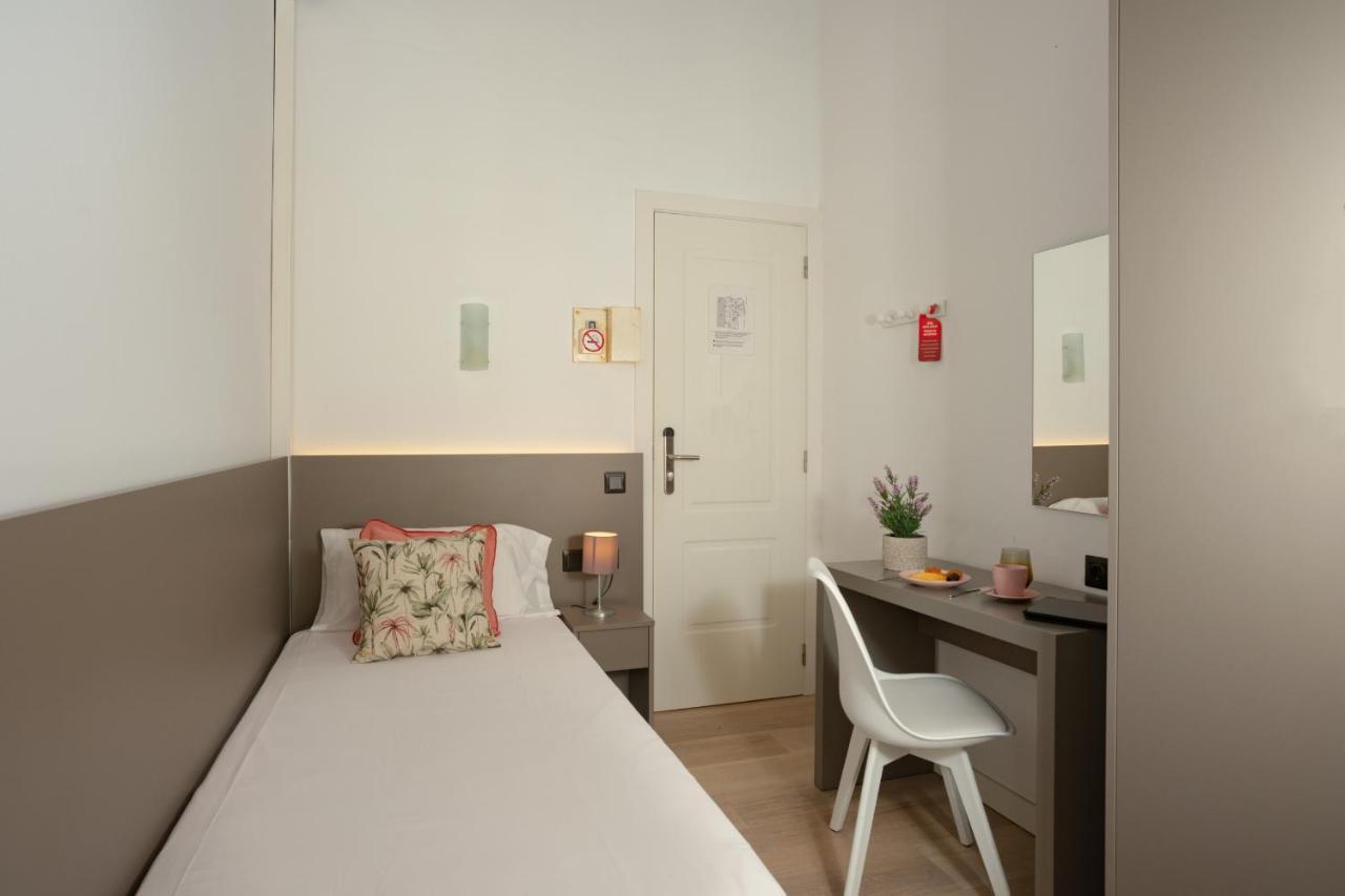 Antonios Guest house *