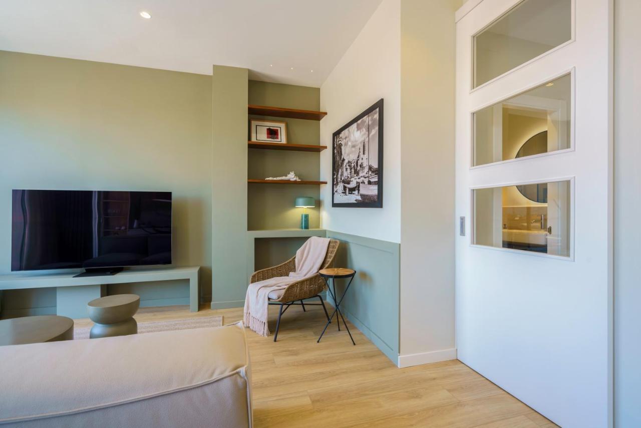 Spaces Mediterranean Penthouse Apartment *