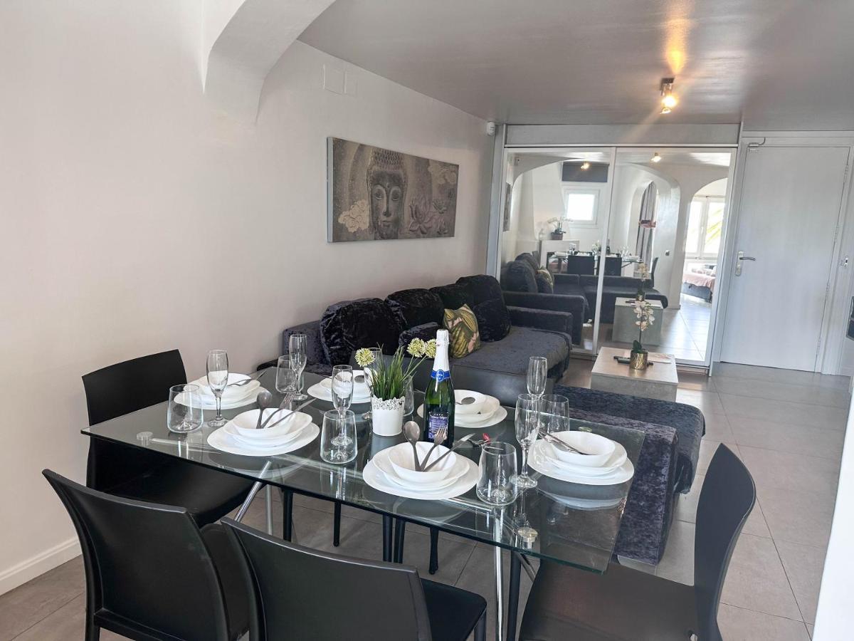 Apartment Port View By Hello Homes