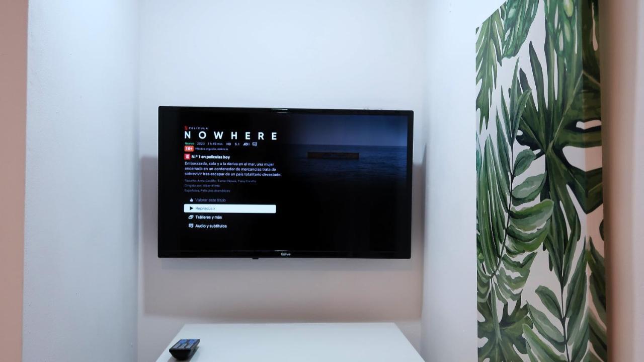 Entire , 2 Bedrooms Newly Remodeled Center Barcelona * Sitges