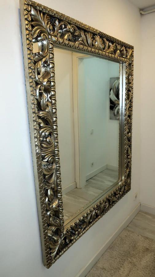 Apartment Entire , 2 Bedrooms Newly Remodeled Center Barcelona *
