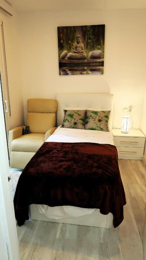 Entire , 2 Bedrooms Newly Remodeled Center Barcelona