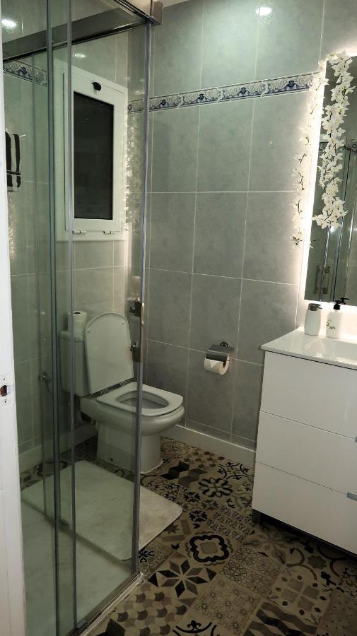 Entire , 2 Bedrooms Newly Remodeled Center Barcelona * Sitges