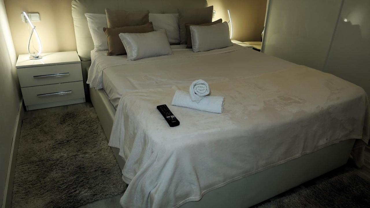 Entire , 2 Bedrooms Newly Remodeled Center Barcelona Sitges