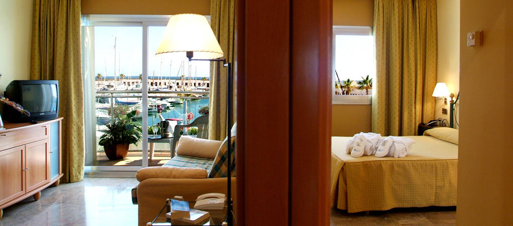 Port Hotel
