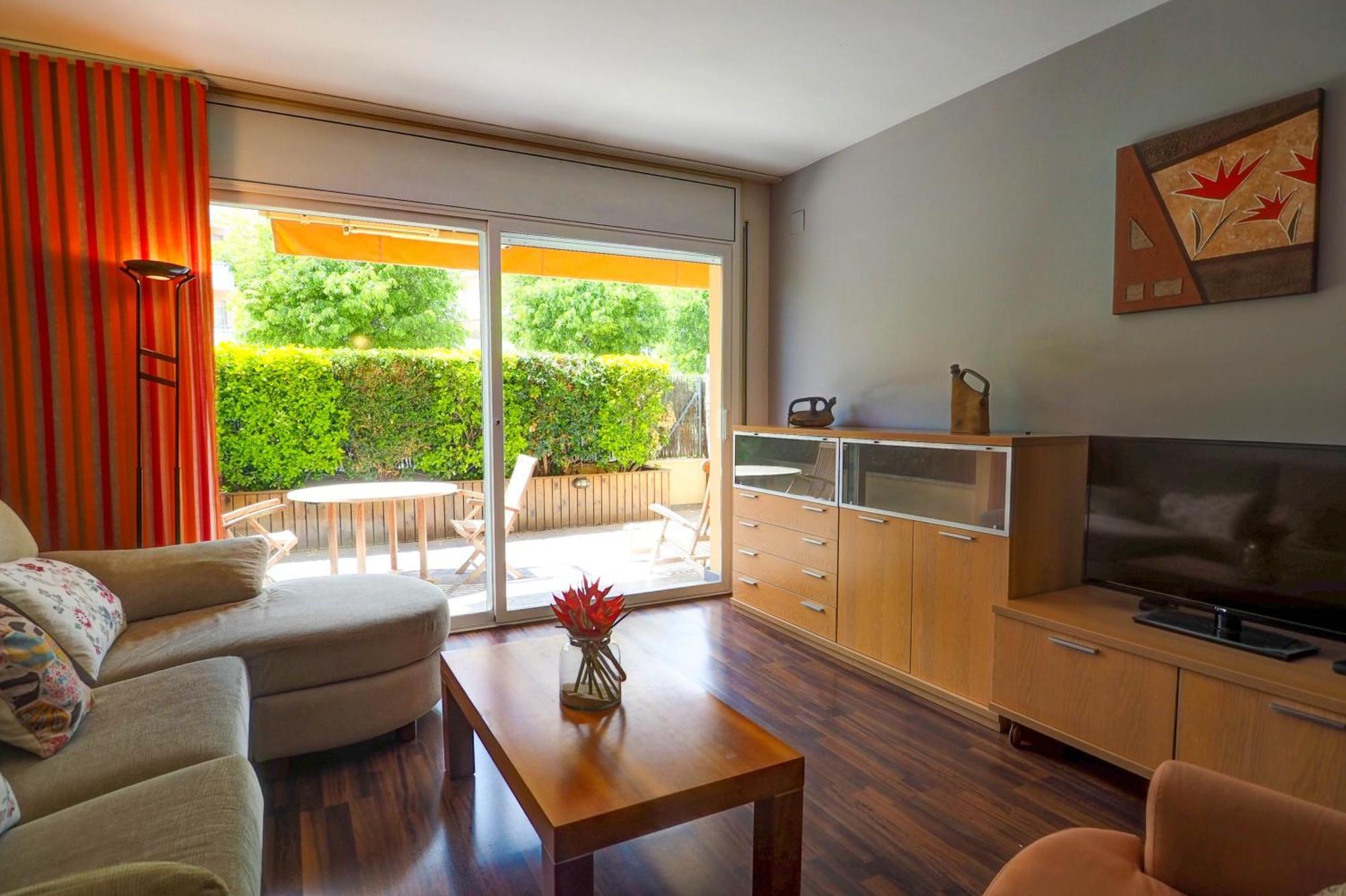Megan By Hello Homes Sitges