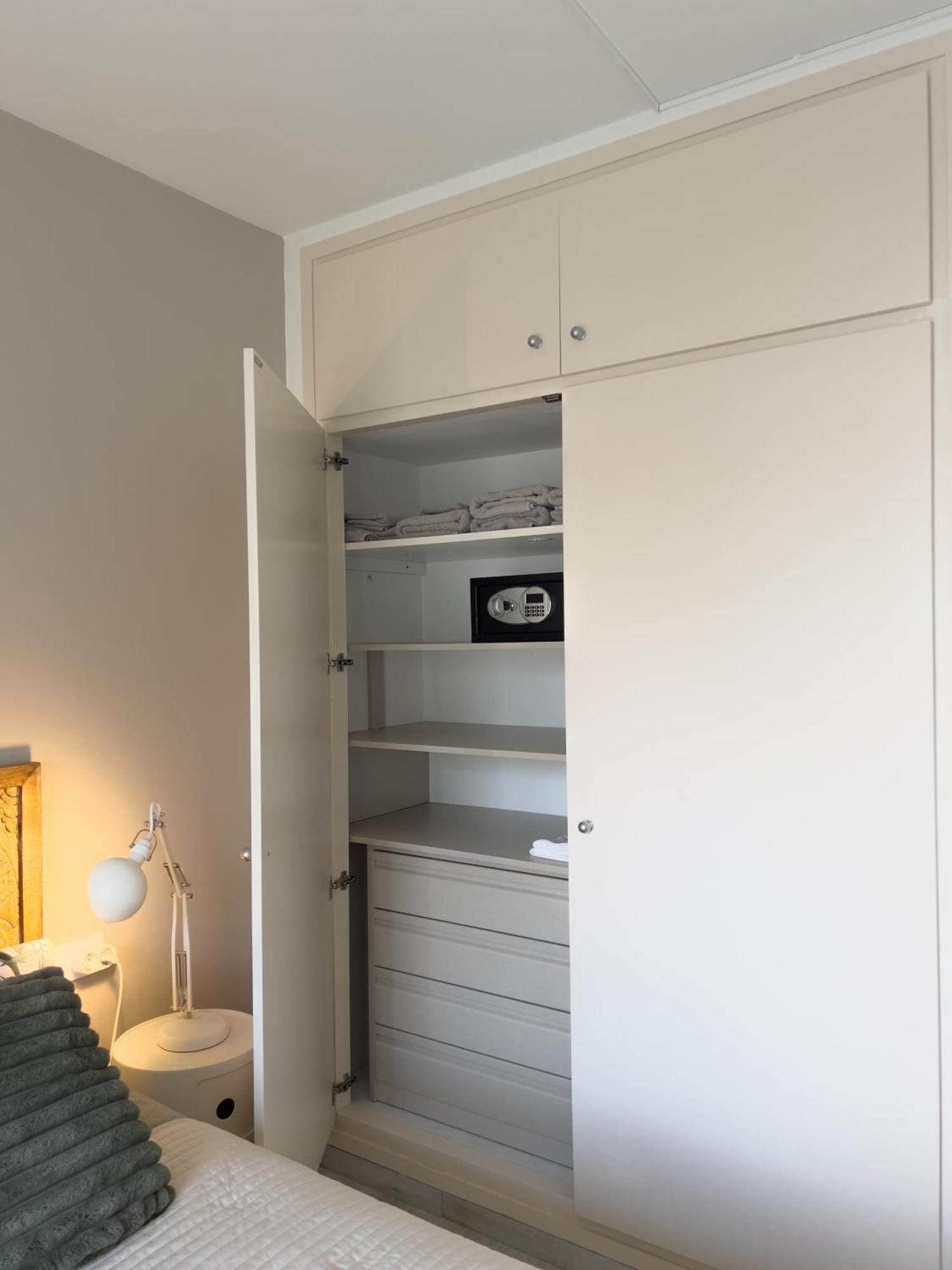 Amazing 2 Bedroom With Big Sun Terrace Centre