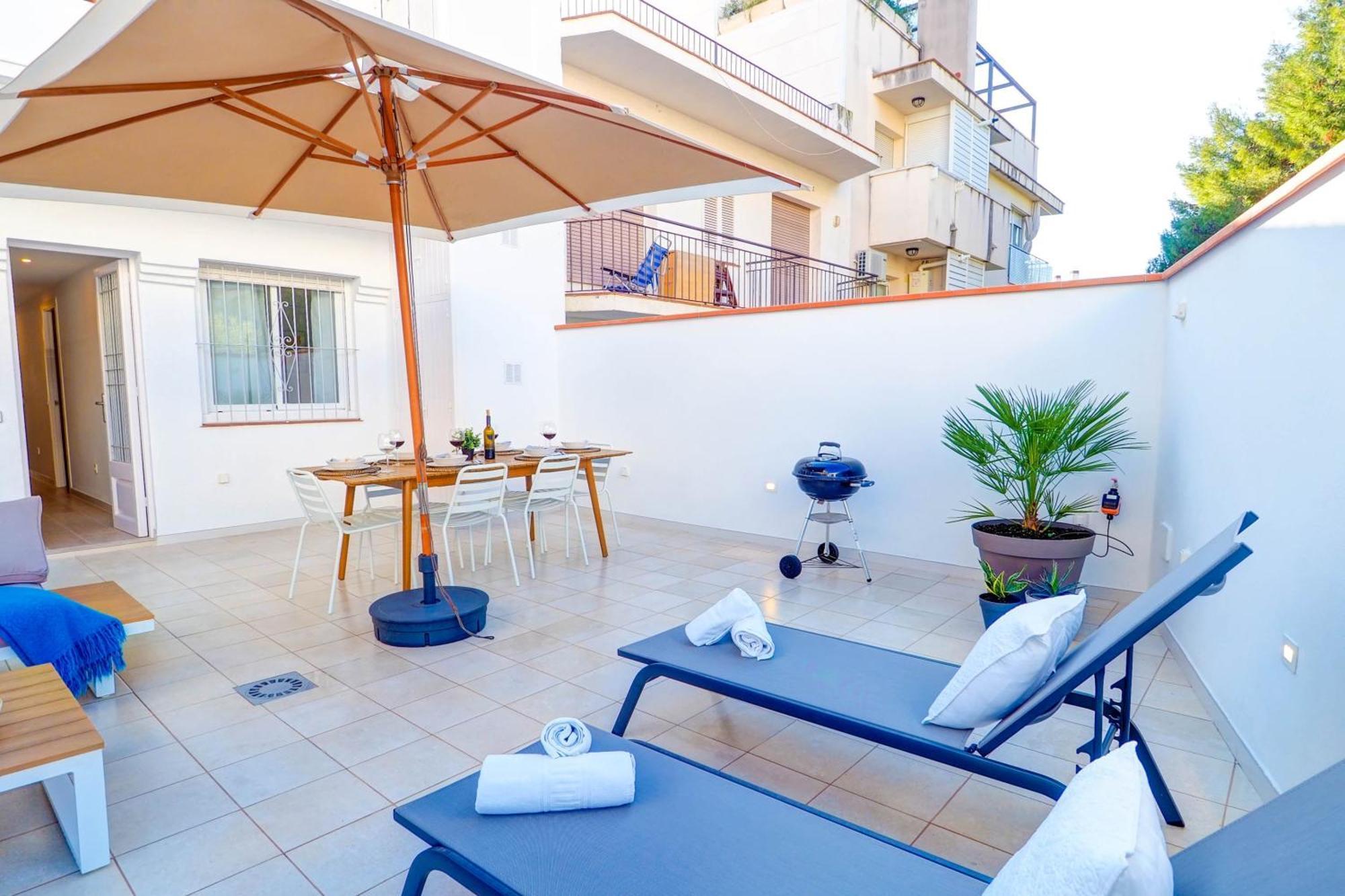 Sebastian Patio By Hello Homes