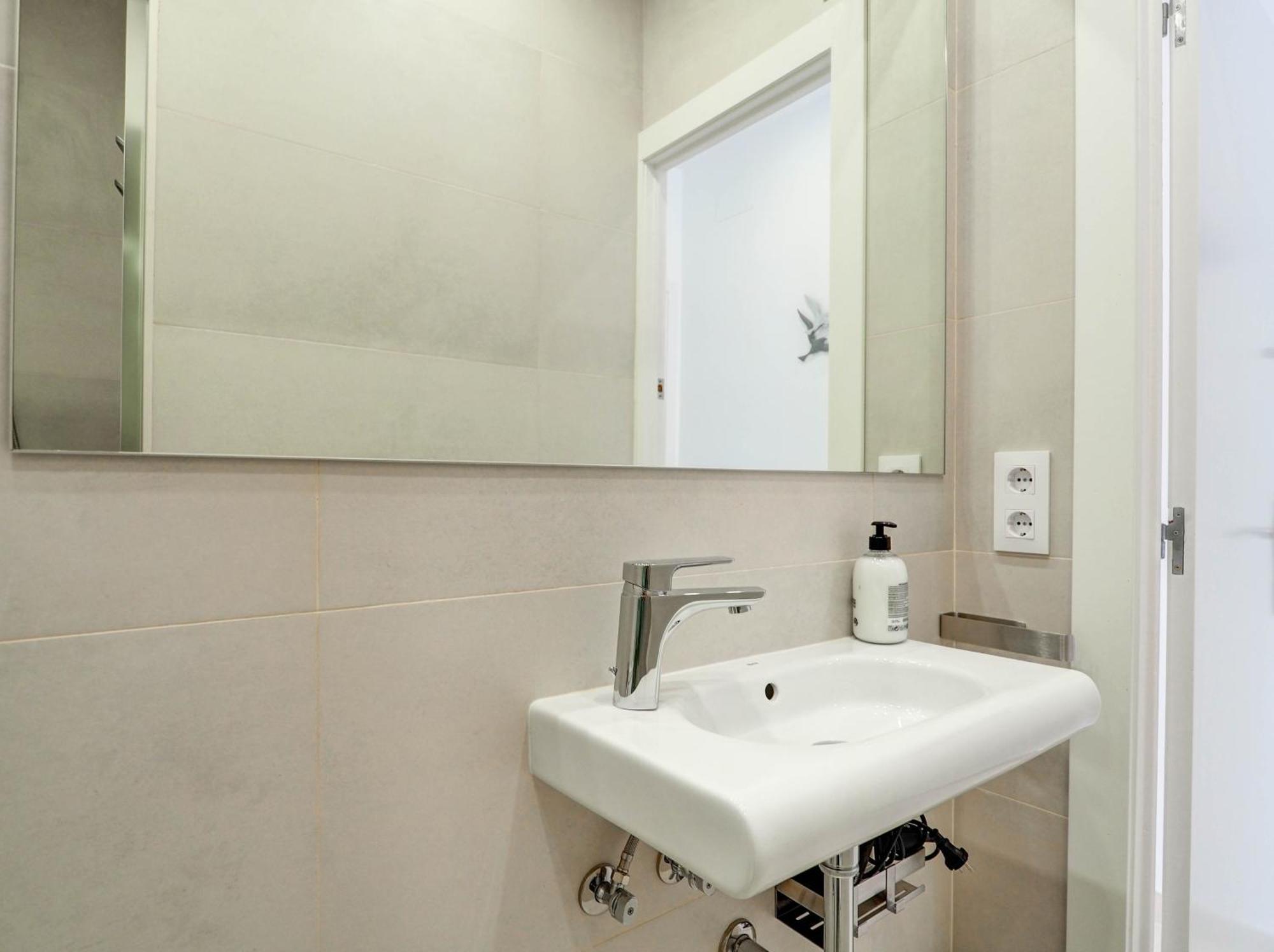Apartamento With Pool Near By Hello Homes Sitges