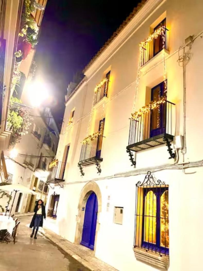 Huge Whole House Old Town