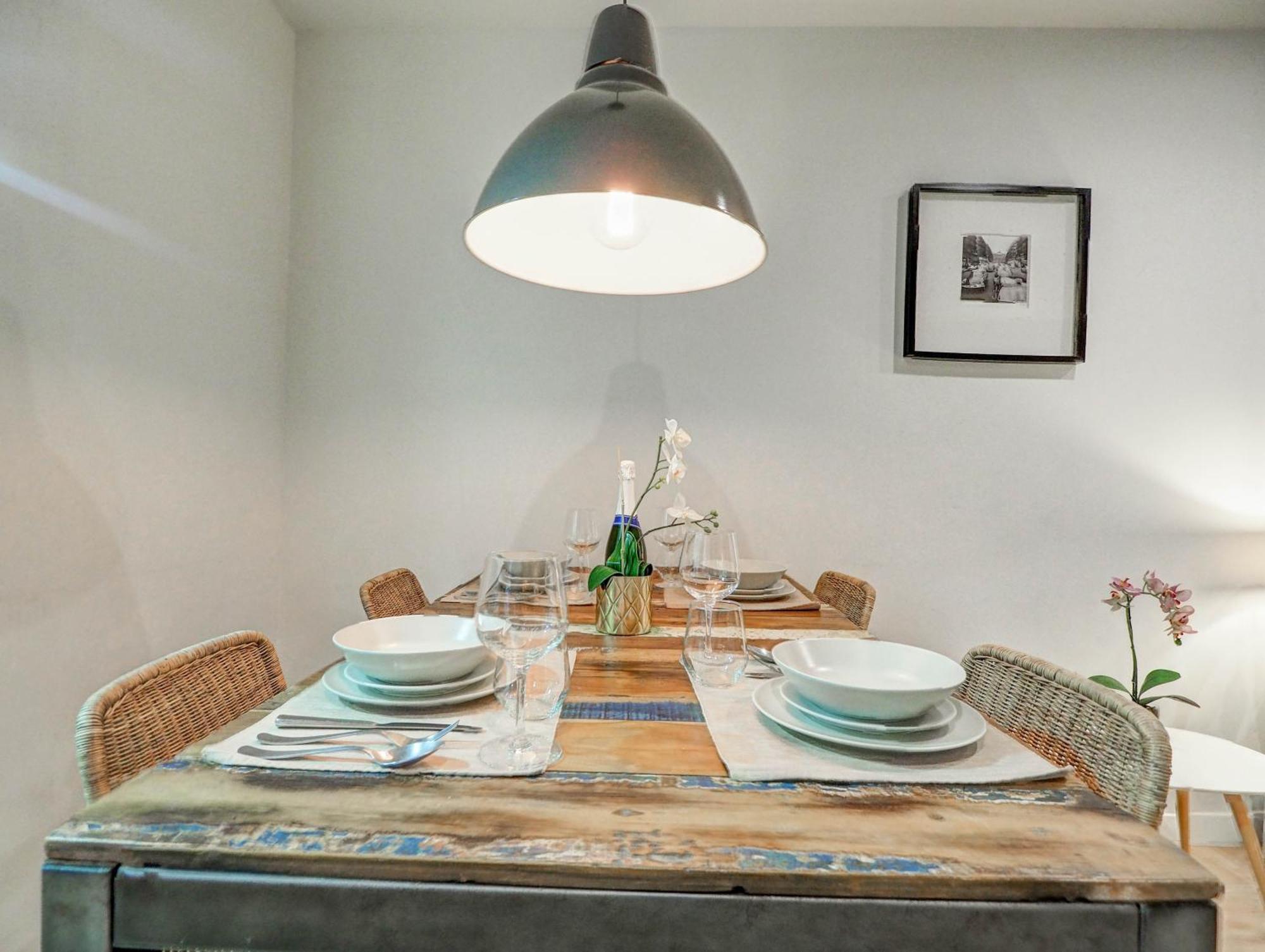 Luxe By Hello Homes *