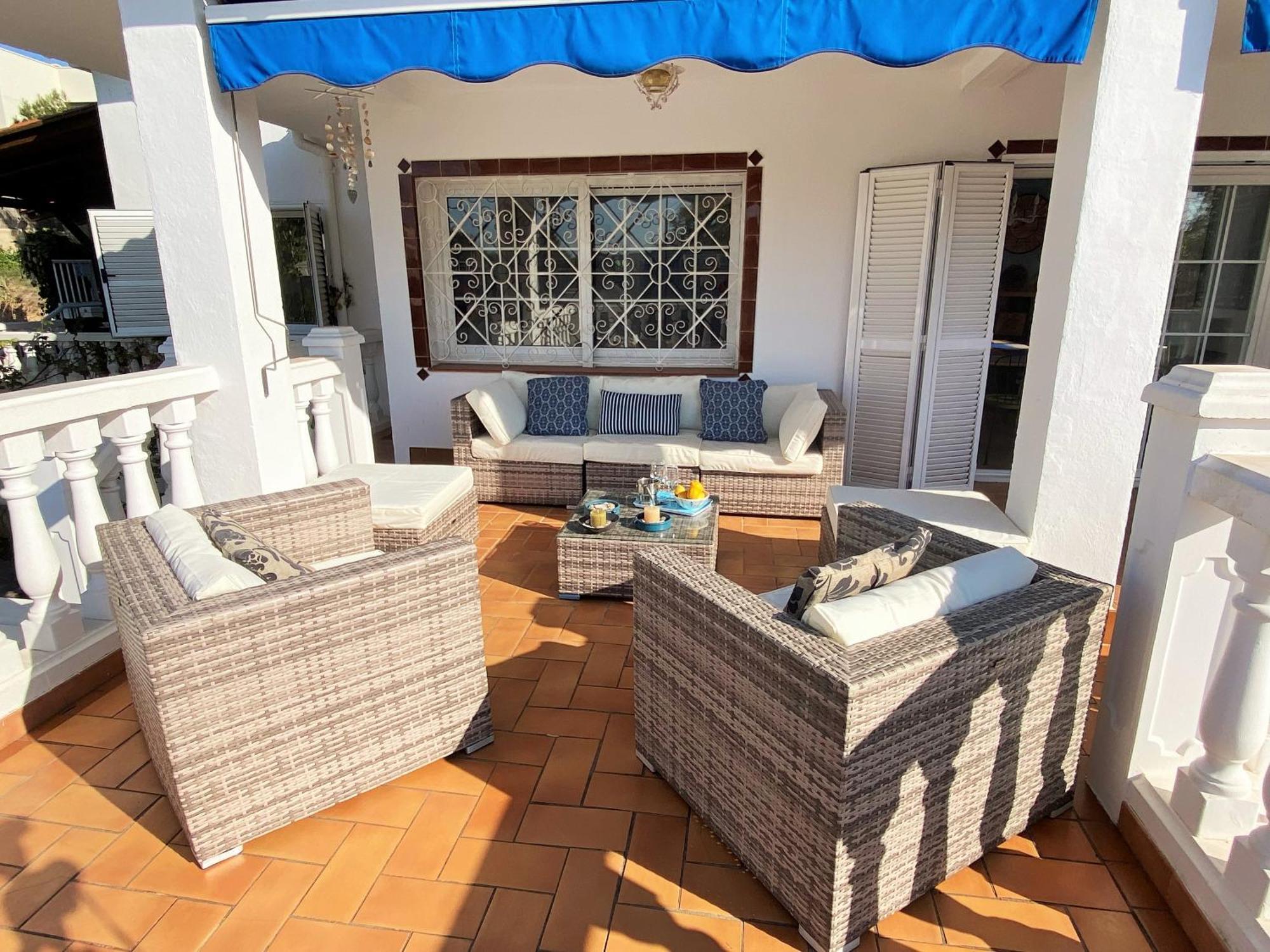 Villa Les Moreres De Sitges, Mediterranean-style Family Escape