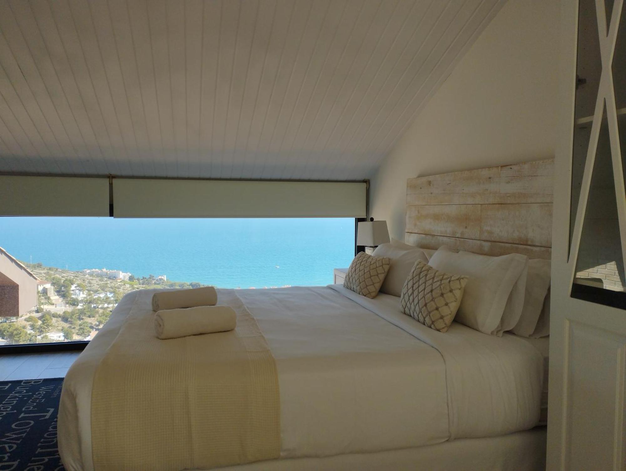 Spaces Sea View Villa- 6 Bedrooms, 5 Bathrooms, 2 Private Pools, Near Center