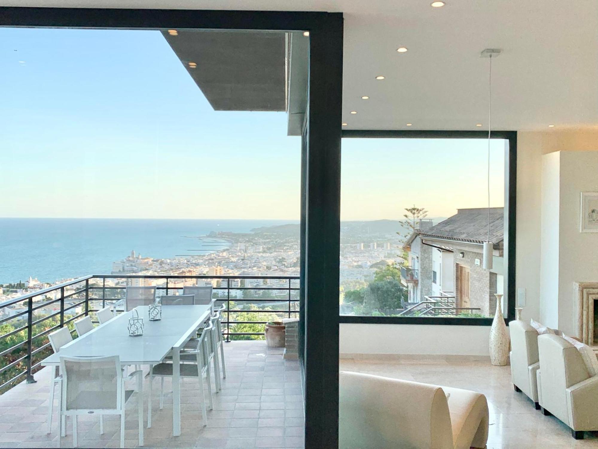 Spaces Sea View Villa- 6 Bedrooms, 5 Bathrooms, 2 Private Pools, Near Center Sitges