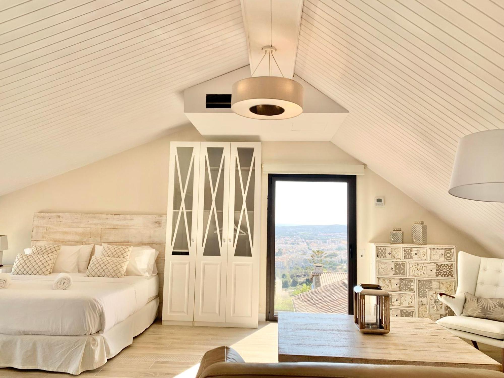 Pousada Spaces Sea View Villa- 6 Bedrooms, 5 Bathrooms, 2 Private Pools, Near Center *