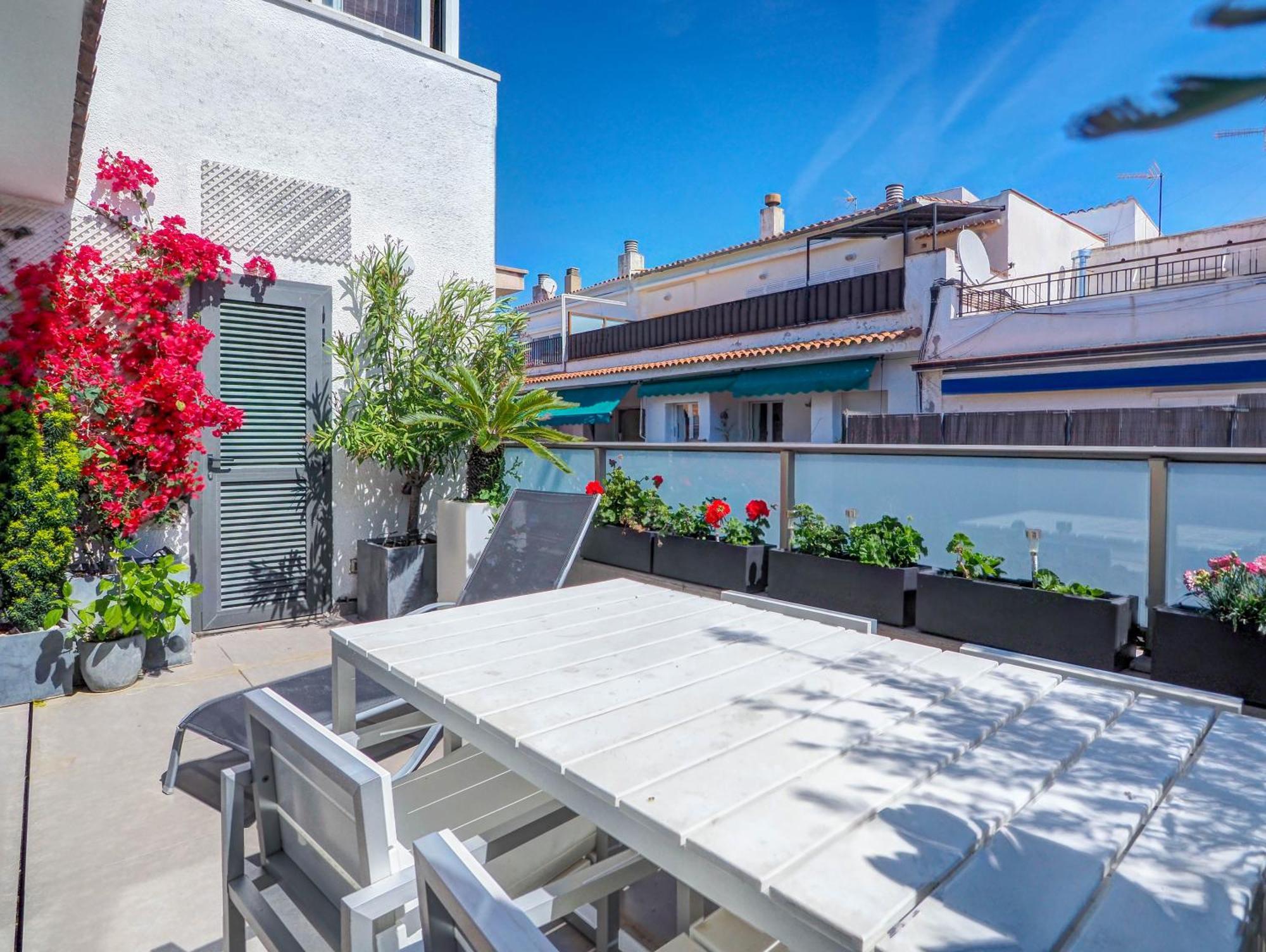 Apartment Chic By Hello Homes Sitges