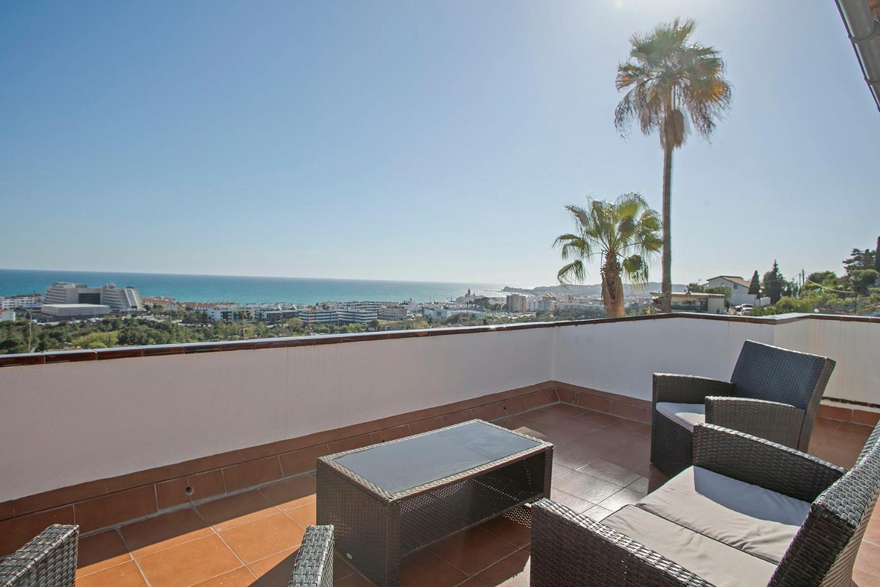 House With Amazing Views , Overlooking The Festival Town Of