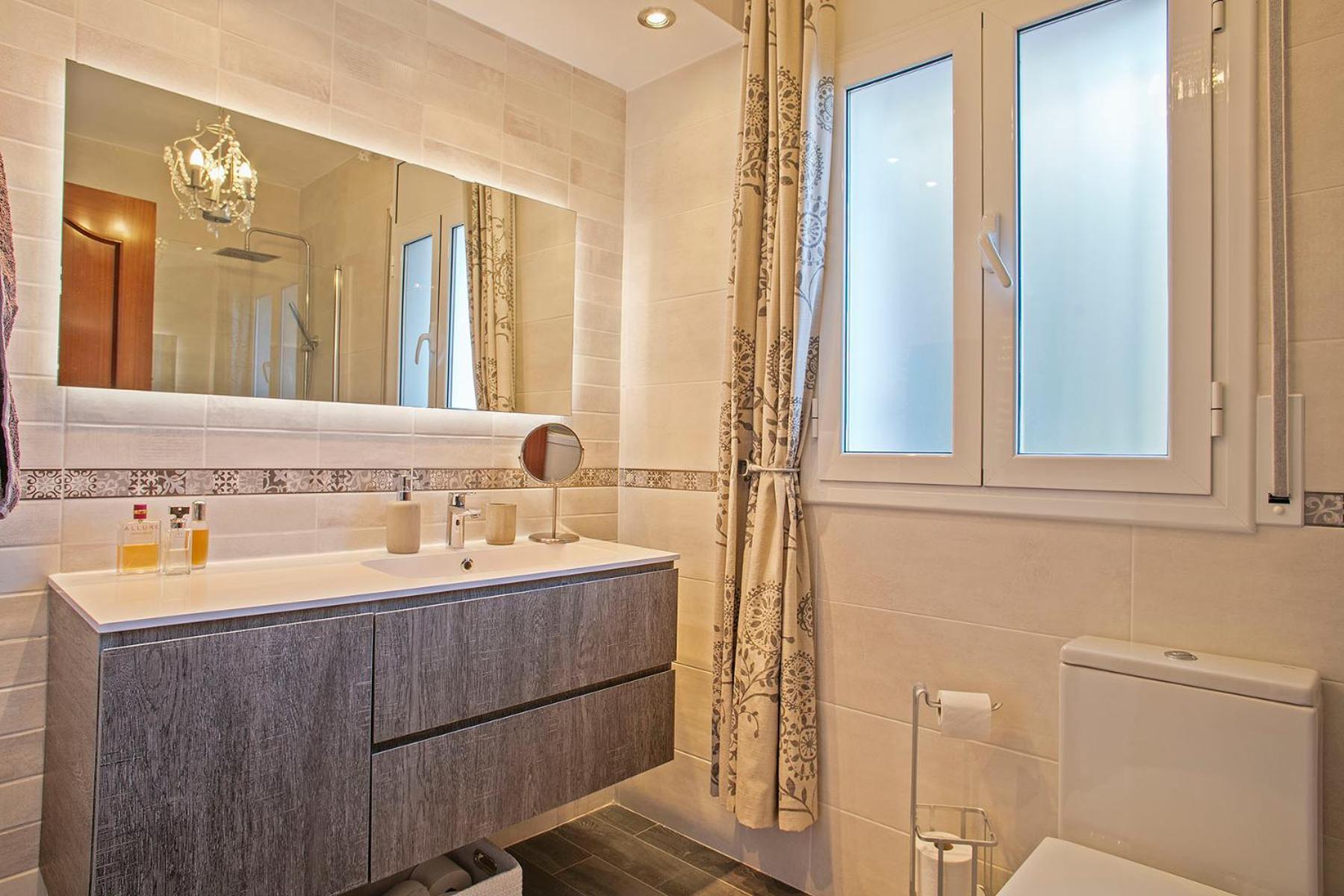House With Amazing Views , Overlooking The Festival Town Of