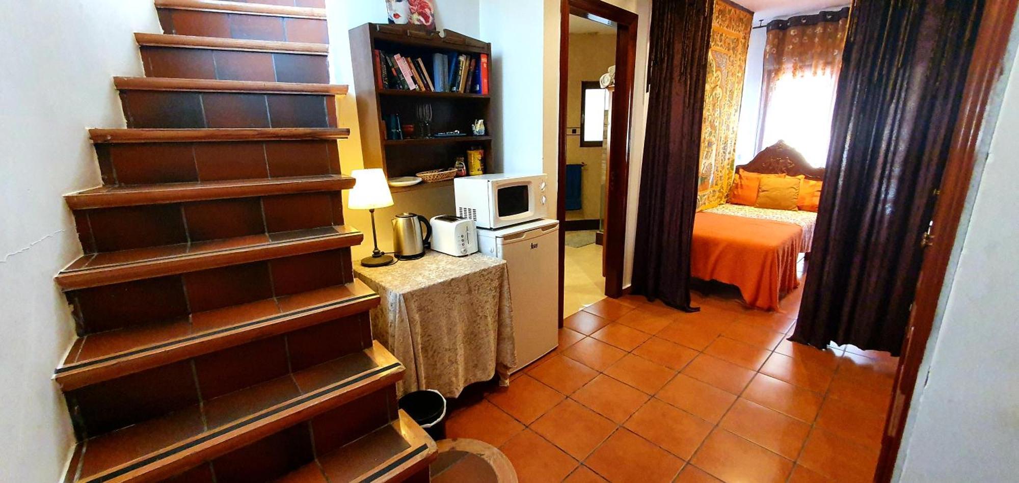 Ashram Sunshine Bed & Breakfast Sitges