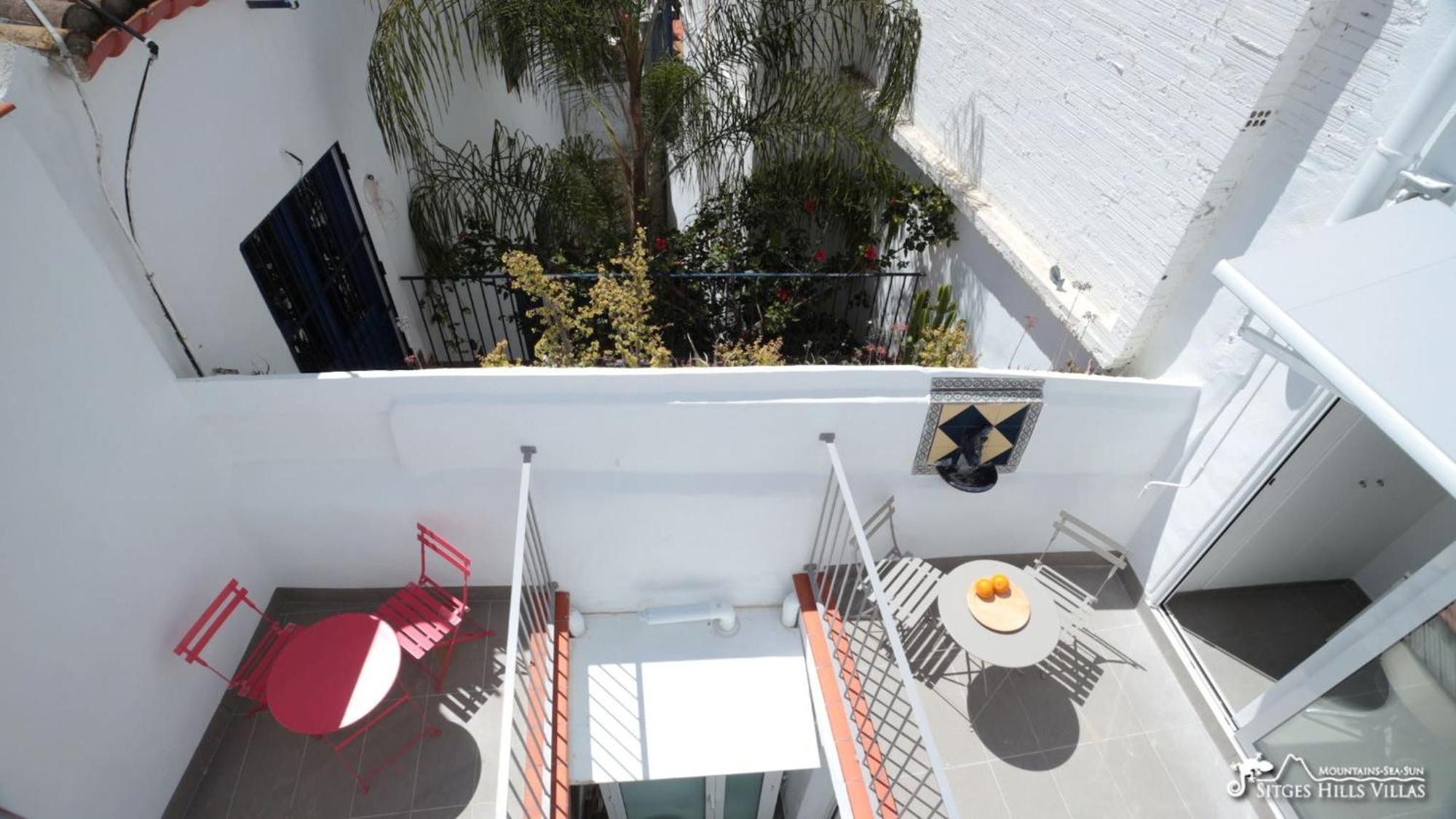 Charming Casa In Centre & Minutes To Holiday home Sitges