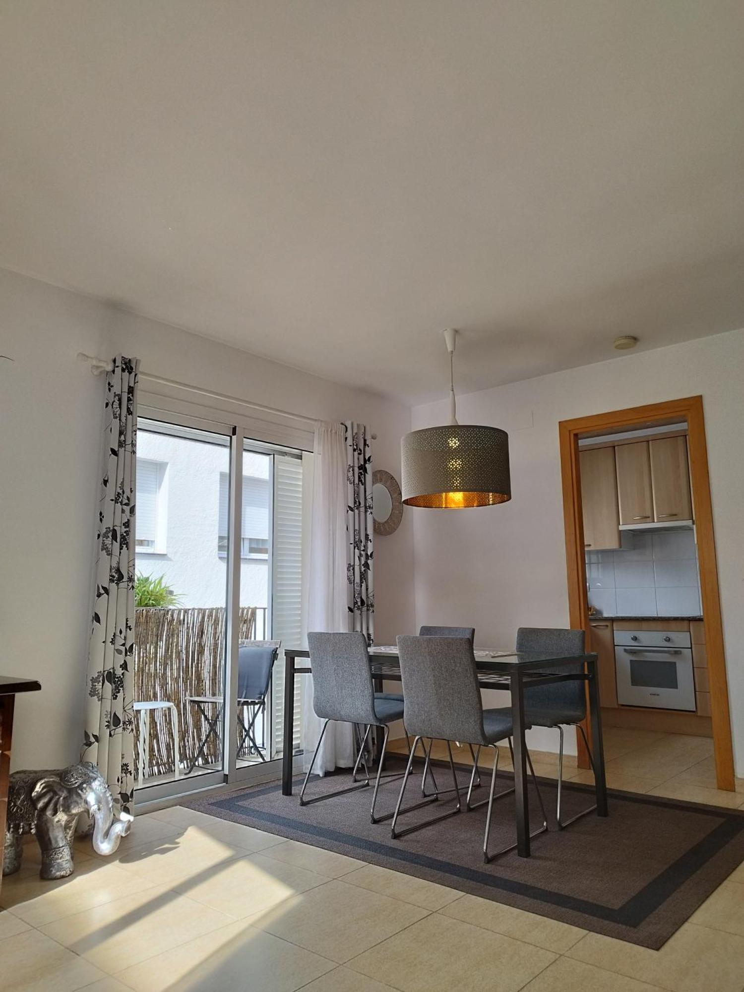 Welcom A Summer Flat In The Heart Of The Village Sitges