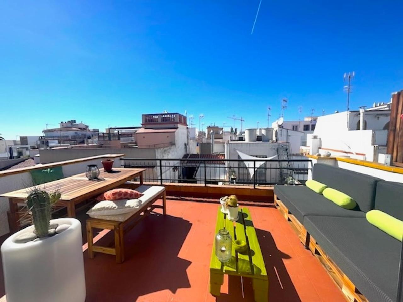 Pure Lounge *