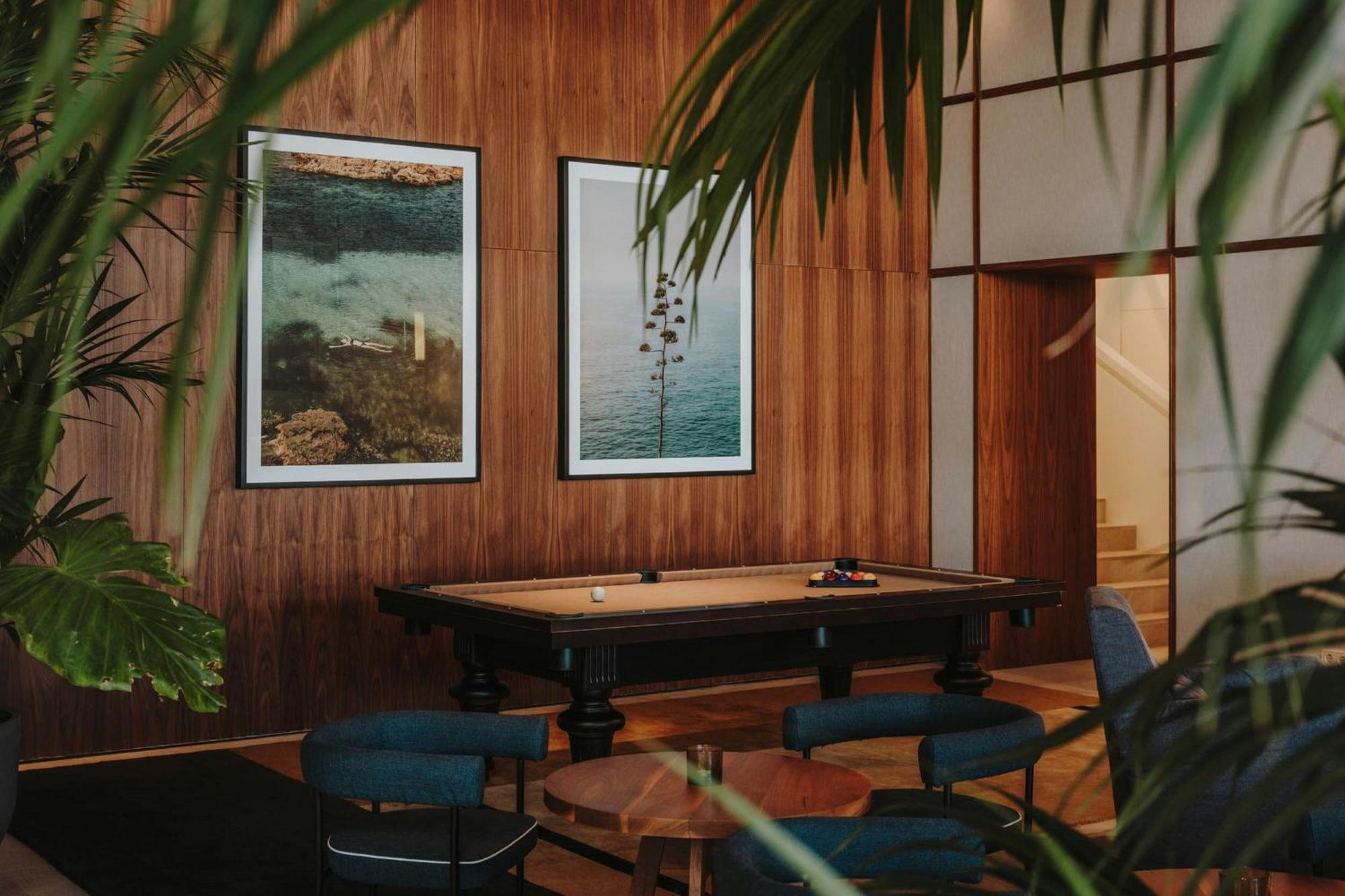 Sabatic Hotel, Autograph Collection 4*