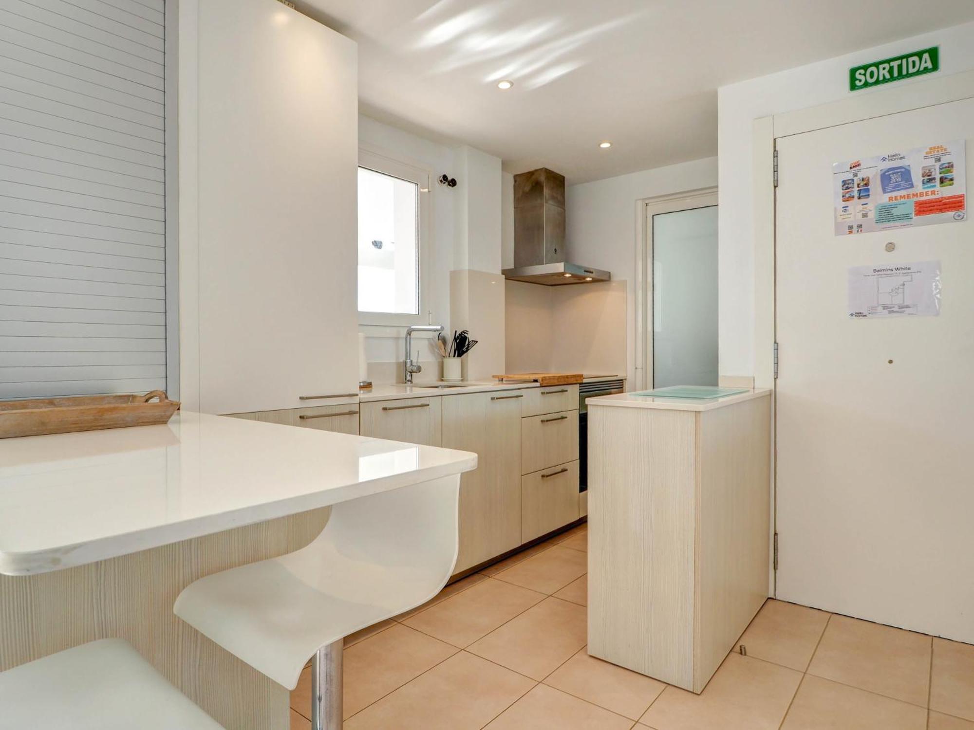 Balmins White By Hello Homes