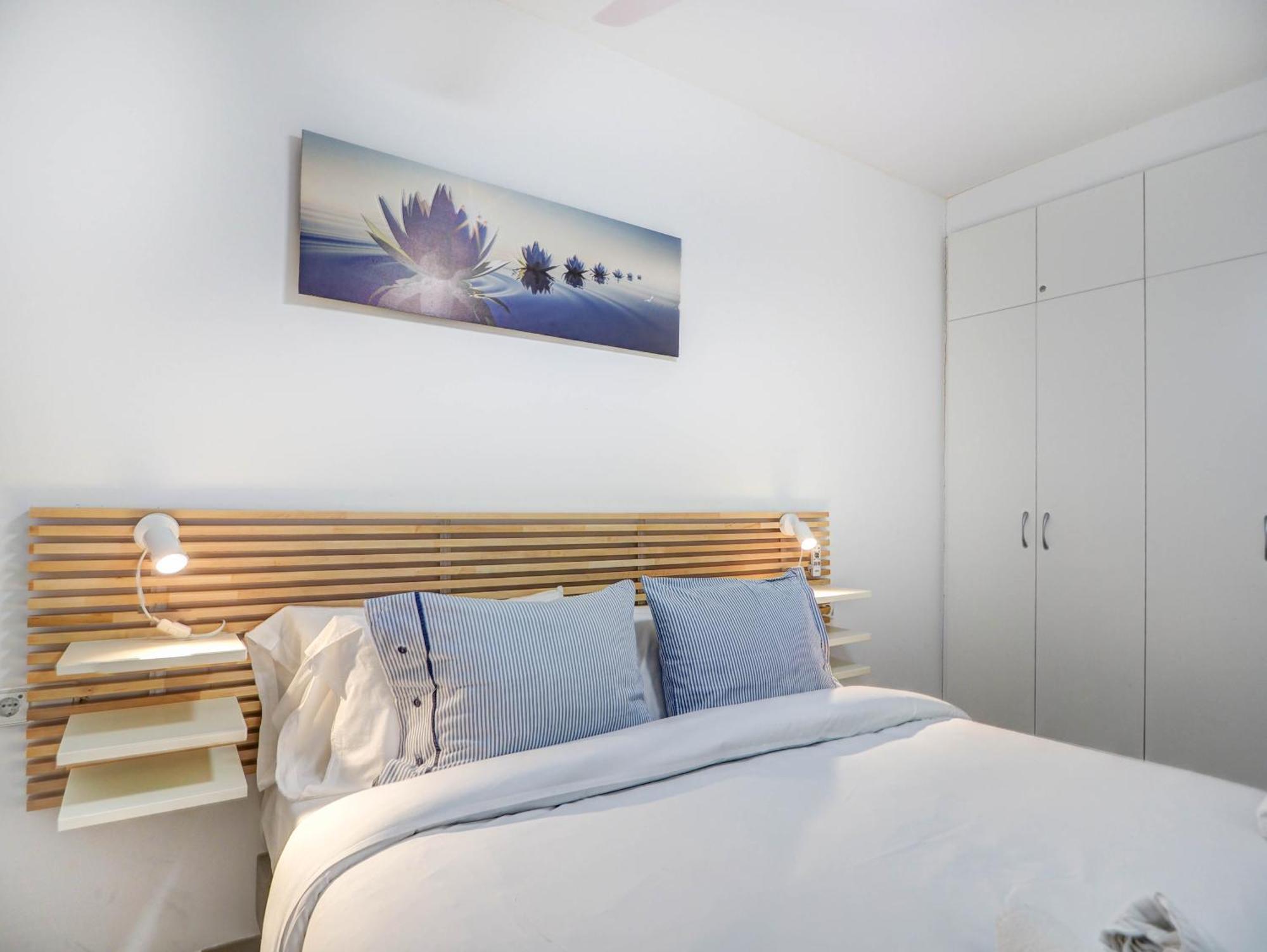 White Center By Hello Homes Apartment